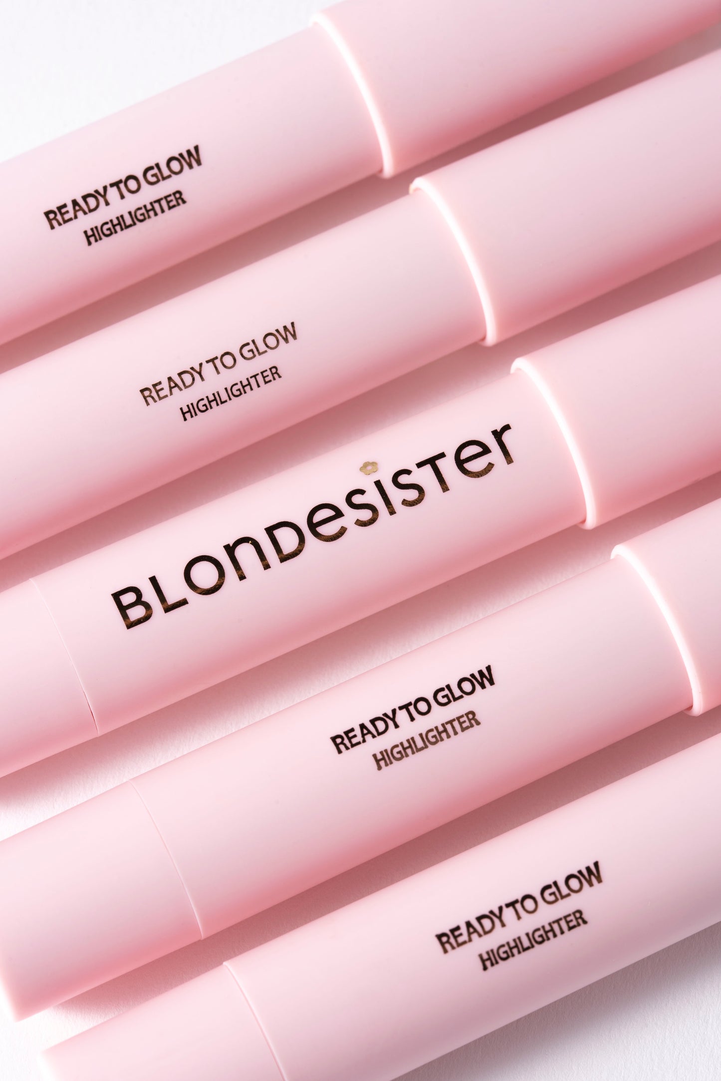 BLONDESISTER švytėjimo suteikianti kreidelė "Ready to glow", 3 g